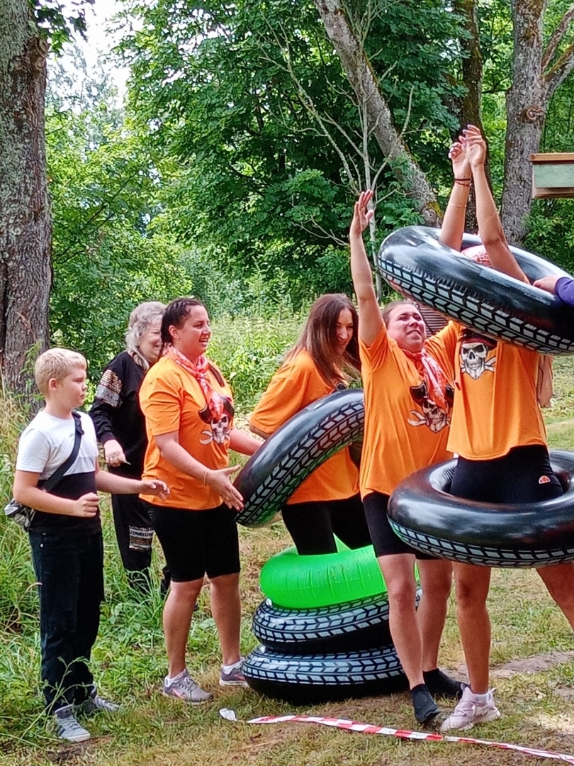 Sportasvēktu dalībnieki uzdevumos